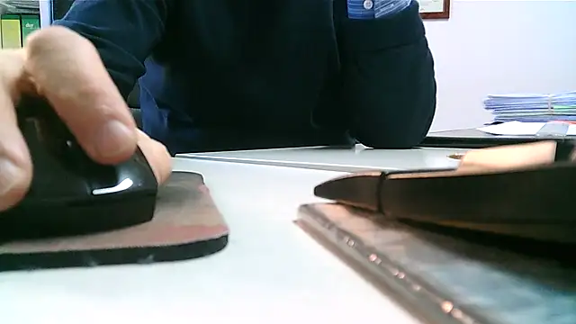 Snapshot of Gregcam chatting on 12-03-24, 09:33 Gregcam online show from 12-03-24, 09:33