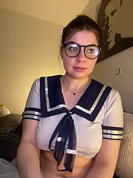 EllyNora online show from 03-10-25, 10:02