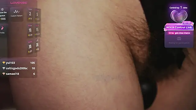 Snapshot of molly_russell chatting on 01-25-25, 01:54 molly russell online show from 01-25-25, 01:54