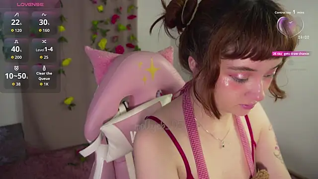 Snapshot of molly_russell chatting on 10-26-25, 10:04 molly russell online show from 10-26-25, 10:04