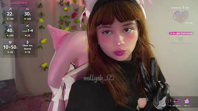 Snapshot of molly_russell chatting on 10-31-25, 04:08 molly russell online show from 10-31-25, 04:08