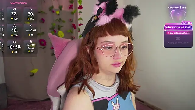 Snapshot of molly_russell chatting on 01-17-26, 04:00 molly russell online show from 01-17-26, 04:00