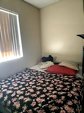 PeterGrandee online show from 09-17-25, 04:41