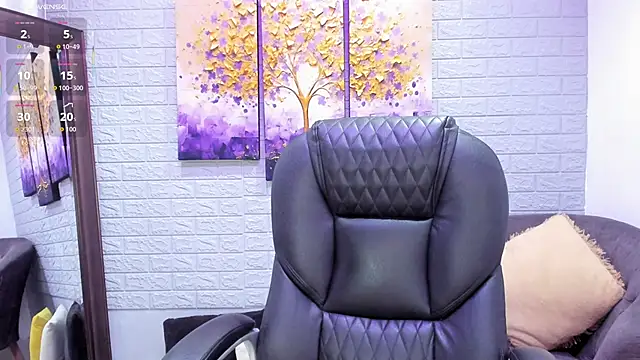 Paula Desousa online show from 11-29-25, 07:28