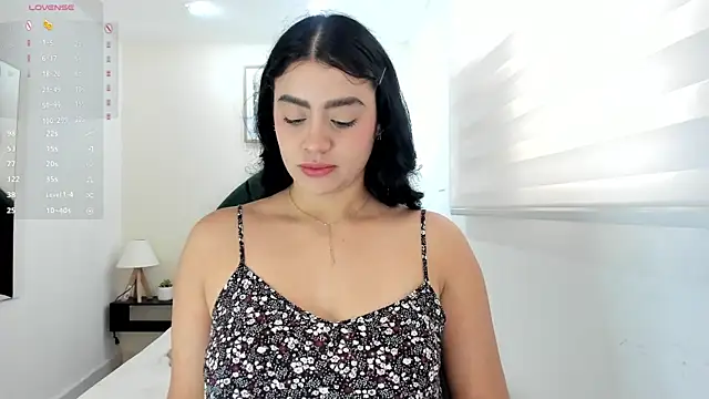 Paula Desousa online show from 06-07-26, 04:22