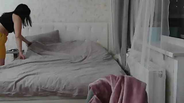 juliettkalen online show from 12-02-25, 04:07