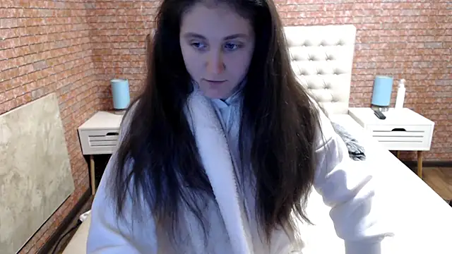 Holliy Cooper online show from 01-20-25, 06:10