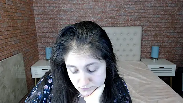 Holliy Cooper online show from 01-30-25, 12:37