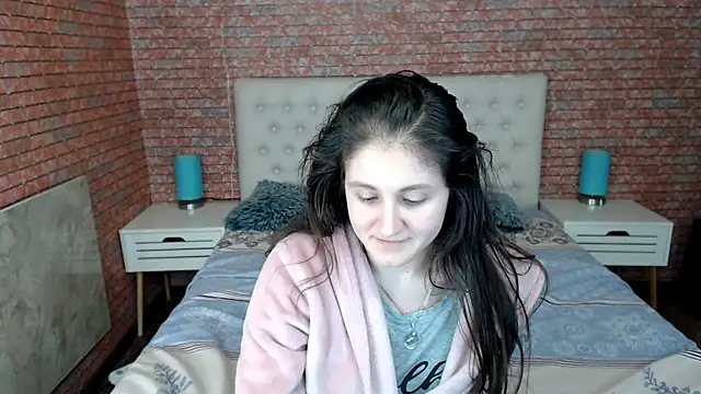 Holliy Cooper online show from 02-07-25, 12:17