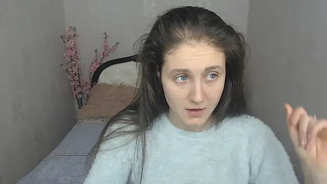 Holliy Cooper online show from 02-27-25, 09:54