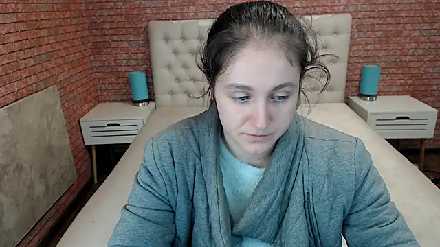 Holliy Cooper online show from 10-13-25, 07:30