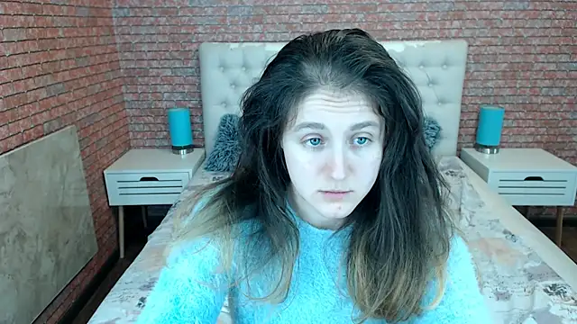 Holliy Cooper online show from 10-25-25, 08:00