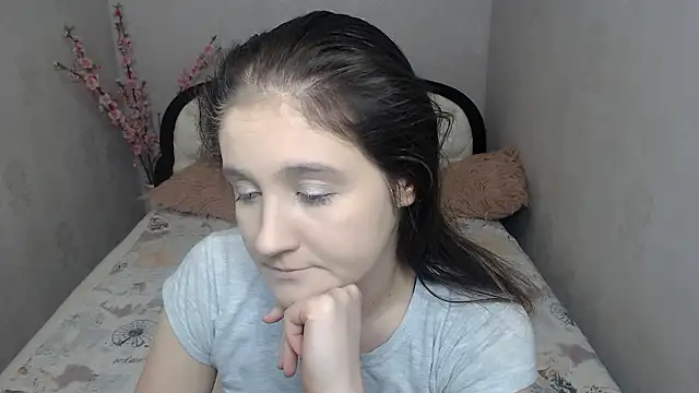 Holliy Cooper online show from 02-12-26, 08:20