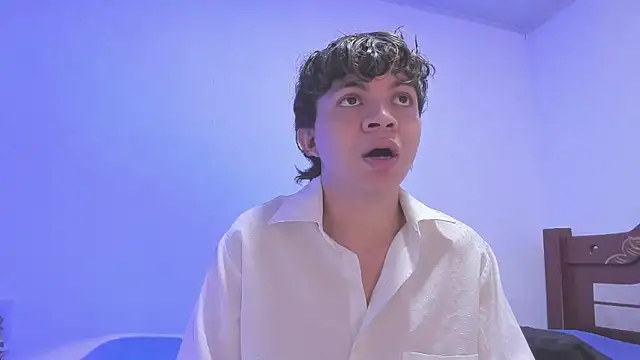 Snapshot of Lucaas_King chatting on 01-20-25, 02:03 Lucaas King online show from 01-20-25, 02:03