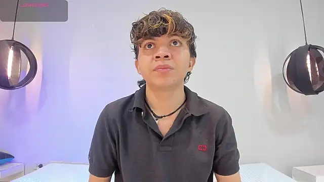 Snapshot of Lucaas_King chatting on 01-27-25, 11:43 Lucaas King online show from 01-27-25, 11:43