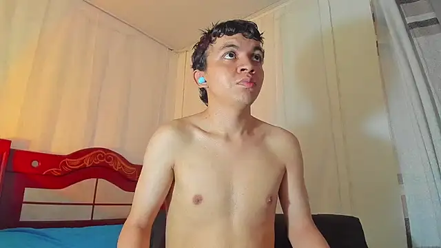 Snapshot of Lucaas_King chatting on 10-09-25, 02:59 Lucaas King online show from 10-09-25, 02:59