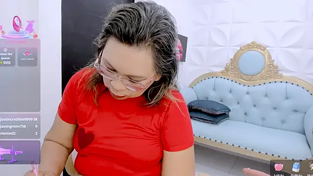 Snapshot of dianamilf chatting on 03-17-25, 12:30 dianamilf online show from 03-17-25, 12:30