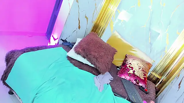 dianamilf online show from 04-18-26, 07:56