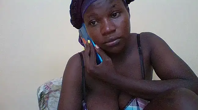 prettychic5 online show from 01-31-25, 01:12