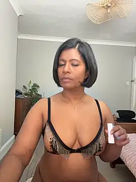 Snapshot of RoseMelanie chatting on 02-21-26, 08:26 RoseMelanie online show from 02-21-26, 08:26