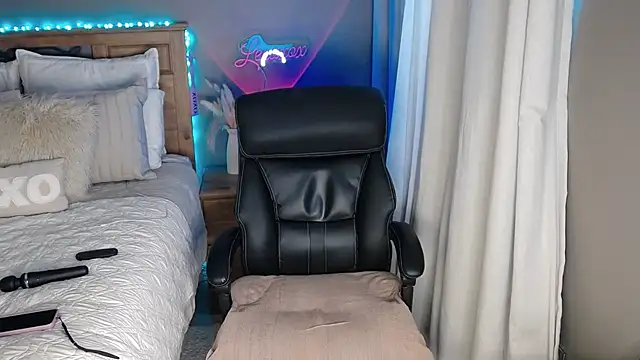 Lenaxox online show from 09-09-25, 03:11