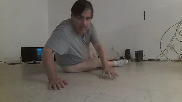 Peachestabby147 online show from 10-10-25, 01:48