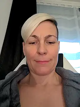 DarleenHot online show from 12-17-24, 02:44