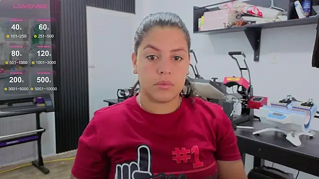 Snapshot of valelo chatting on 07-01-26, 12:18 valelo online show from 07-01-26, 12:18