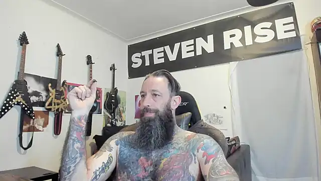 Snapshot of StevenRiseNYC chatting on 05-02-26, 11:26 StevenRiseNYC online show from 05-02-26, 11:26