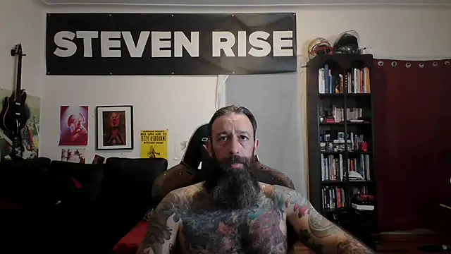 Snapshot of StevenRiseNYC chatting on 05-21-26, 12:56 StevenRiseNYC online show from 05-21-26, 12:56