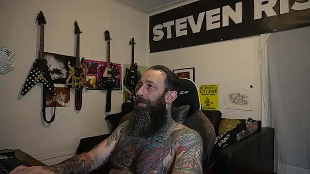 Snapshot of StevenRiseNYC chatting on 05-25-26, 11:00 StevenRiseNYC online show from 05-25-26, 11:00