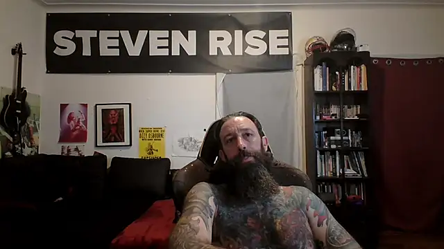 Snapshot of StevenRiseNYC chatting on 05-28-26, 12:02 StevenRiseNYC online show from 05-28-26, 12:02