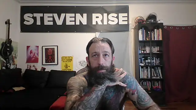 Snapshot of StevenRiseNYC chatting on 05-30-26, 10:45 StevenRiseNYC online show from 05-30-26, 10:45