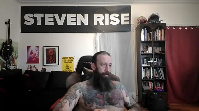 Snapshot of StevenRiseNYC chatting on 05-30-26, 10:51 StevenRiseNYC online show from 05-30-26, 10:51