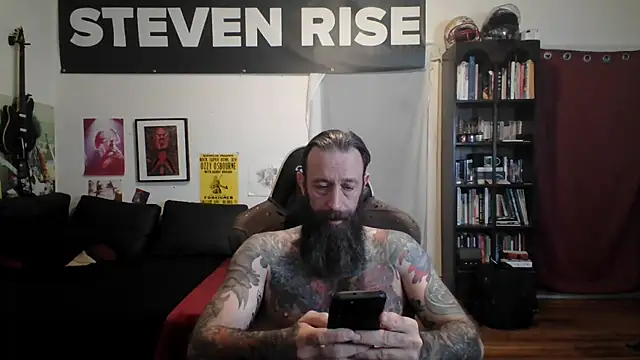 Snapshot of StevenRiseNYC chatting on 06-02-26, 12:18 StevenRiseNYC online show from 06-02-26, 12:18