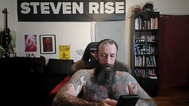 Snapshot of StevenRiseNYC chatting on 06-03-26, 12:35 StevenRiseNYC online show from 06-03-26, 12:35