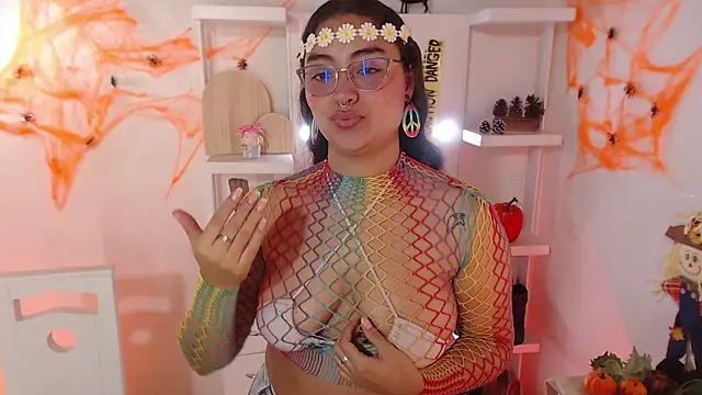  Kim  M online show from 10-22-25, 01:00