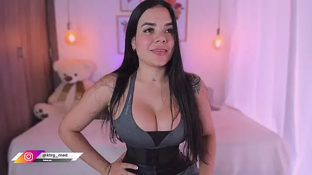 Snapshot of amelie_gonzalez chatting on 12-20-24, 03:53 amelie gonzalez online show from 12-20-24, 03:53