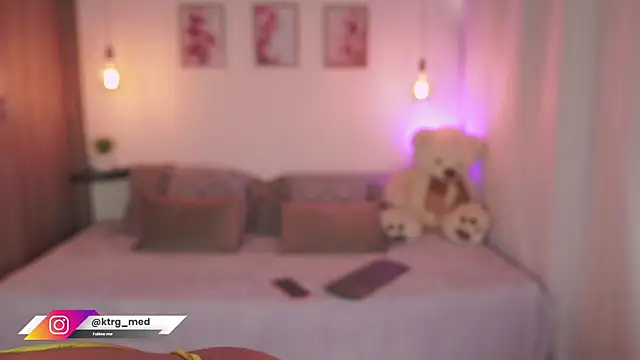 Snapshot of amelie_gonzalez chatting on 09-22-25, 07:16 amelie gonzalez online show from 09-22-25, 07:16