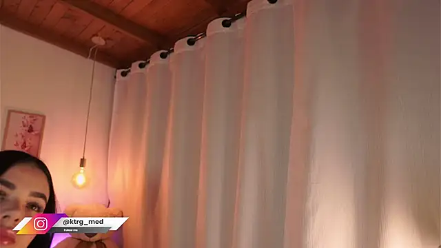 Snapshot of amelie_gonzalez chatting on 09-27-25, 08:47 amelie gonzalez online show from 09-27-25, 08:47