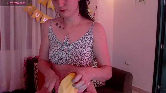 Snapshot of AlissonnFoxx chatting on 02-23-25, 01:57 AlissonnFoxx online show from 02-23-25, 01:57