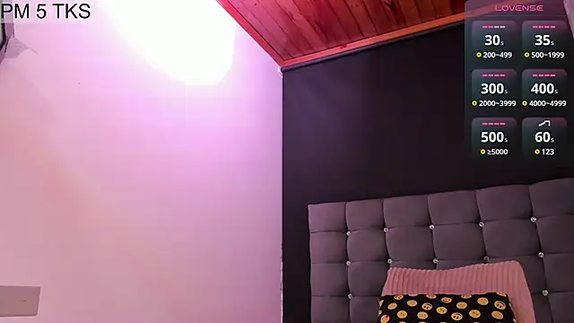 Snapshot of sweet__samy chatting on 03-10-25, 06:49 sweet  samy online show from 03-10-25, 06:49