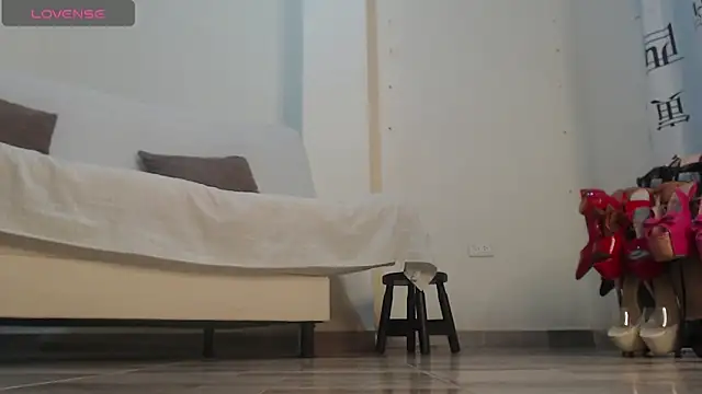 Snapshot of ammarahot7777 chatting on 11-25-25, 12:43 ammarahot7777 online show from 11-25-25, 12:43