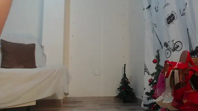 Snapshot of ammarahot7777 chatting on 12-04-25, 01:48 ammarahot7777 online show from 12-04-25, 01:48