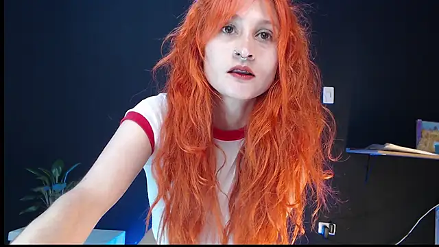 Snapshot of skinny_Raven chatting on 10-15-25, 07:03 skinny Raven online show from 10-15-25, 07:03