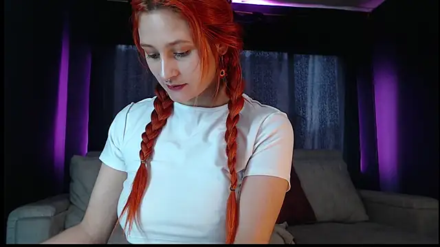 Snapshot of skinny_Raven chatting on 11-05-25, 05:02 skinny Raven online show from 11-05-25, 05:02