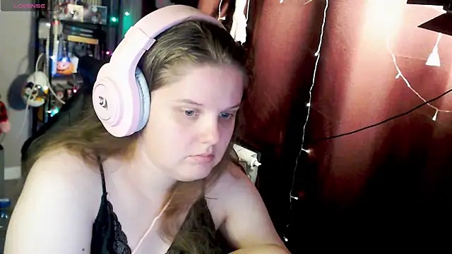 Snapshot of so_cute777 chatting on 11-04-25, 02:10 so cute777 online show from 11-04-25, 02:10