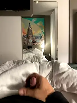 Snapshot of neugrg chatting on 10-06-25, 10:07 neugrg online show from 10-06-25, 10:07