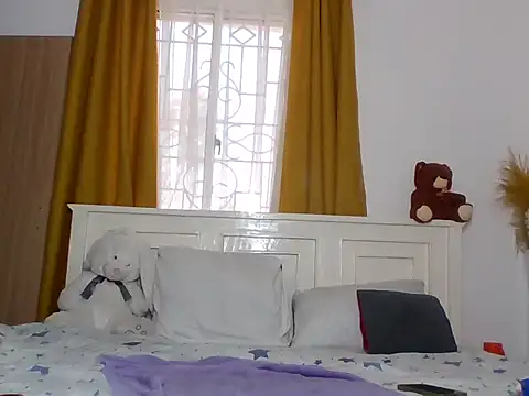 Snapshot of NAUGHTY__EBONY chatting on 10-02-25, 05:03 NAUGHTY EBONY online show from 10-02-25, 05:03