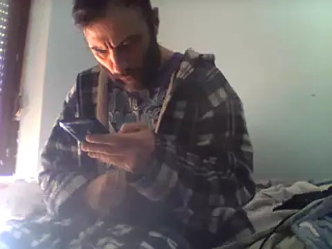 Snapshot of coppiasenzacensura chatting on 12-15-24, 10:28 coppiasenzacensura online show from 12-15-24, 10:28